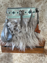 Load image into Gallery viewer, Fuzzy wristlet