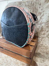 Load image into Gallery viewer, Canteen purse