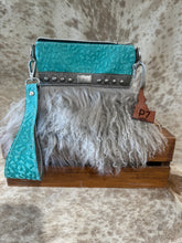 Load image into Gallery viewer, Fuzzy wristlet