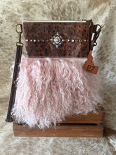 Load image into Gallery viewer, Fuzzy purse